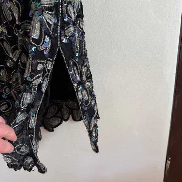 80s VINTAGE | Iridescent Black Sequined Beaded Floral V Neck Sheath Dress Large - Picture 8 of 8